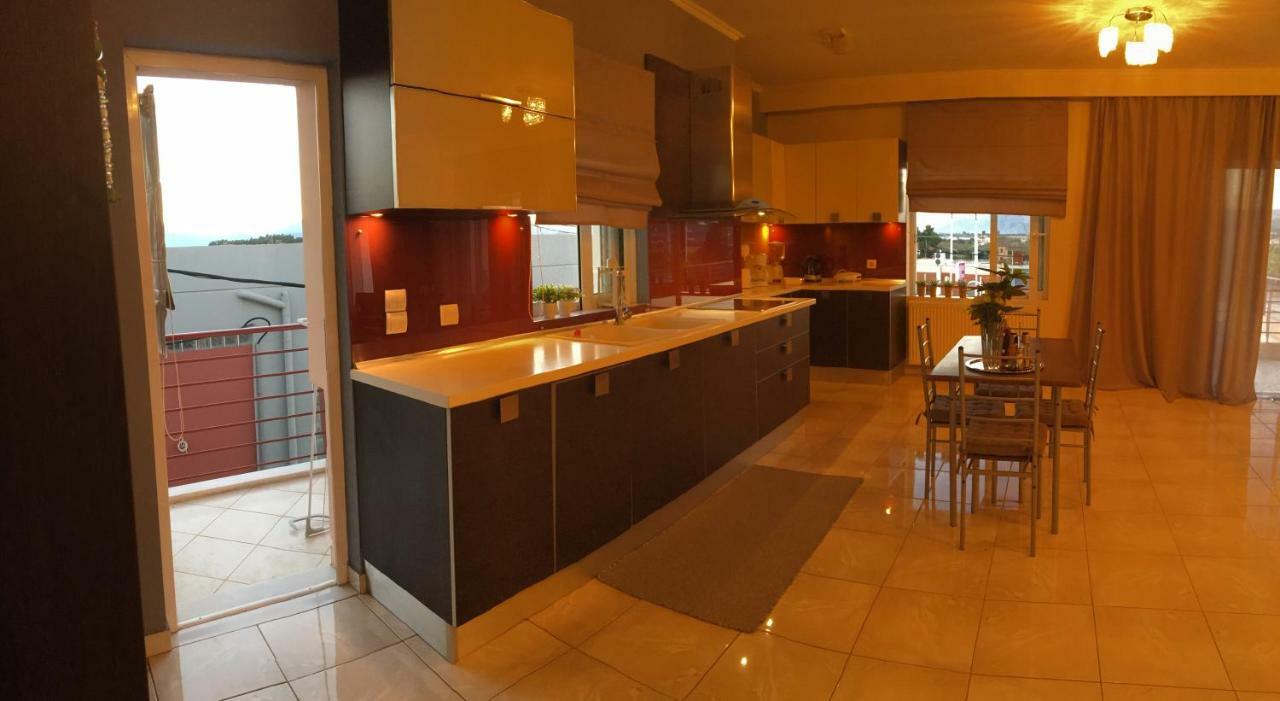 Luxury House In With A Great View Balcony